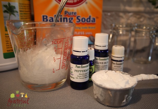 Baking Soda and Coconut Oil Toothpaste