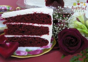 Traditional Red Velvet Cake (looks so GOOD!)